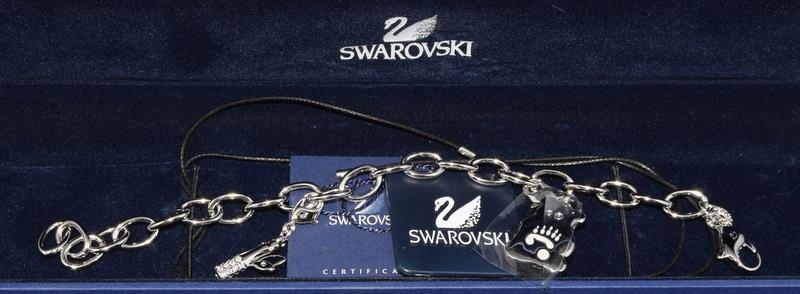 Swarovski Crystal qty of bracelets 871675, 1806460, 679661, 839817, 930685, 661001, 893011 - Image 9 of 9