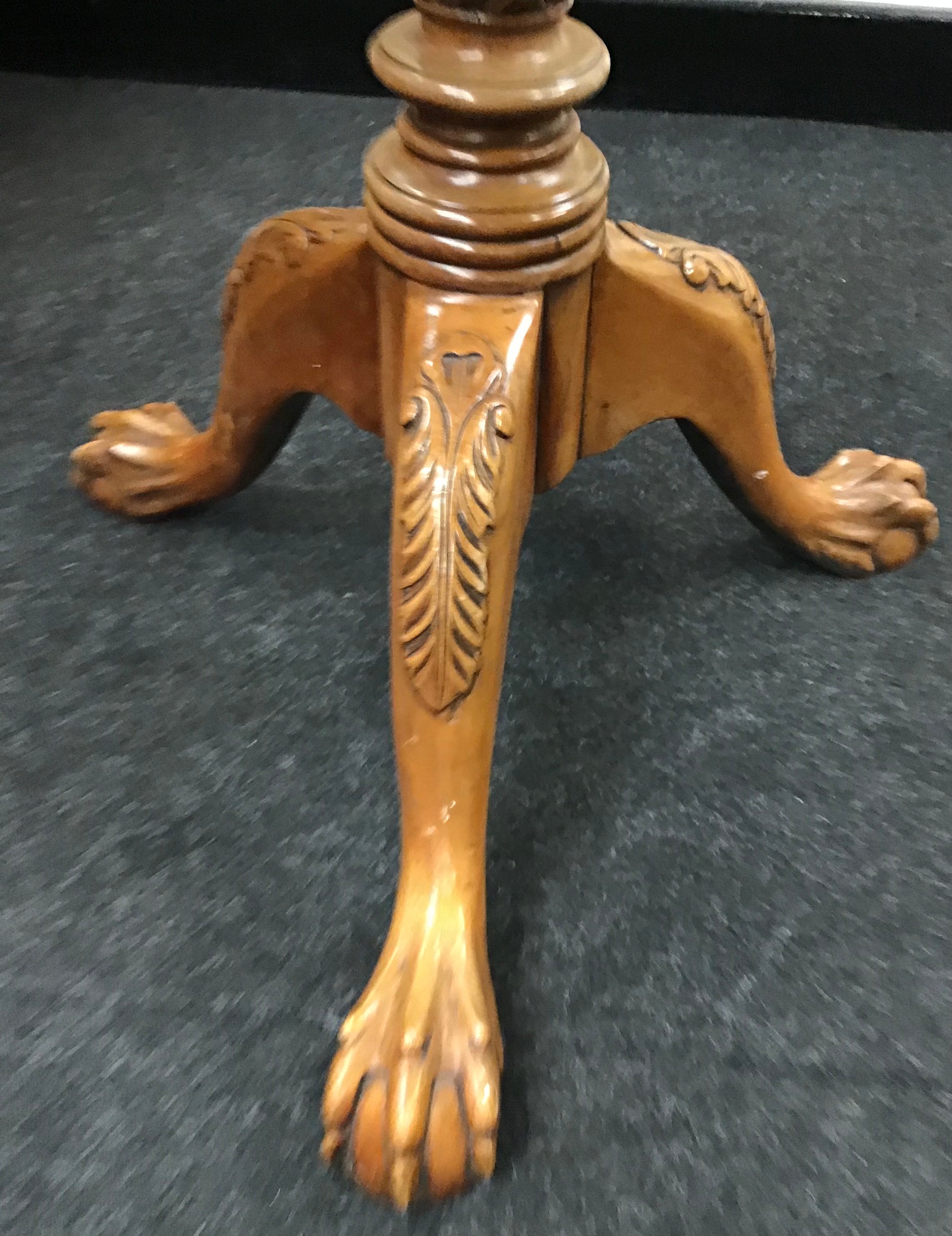 Round gallery tray top table on carved tripod support set with ball and claw feet 65x45cm - Image 3 of 5