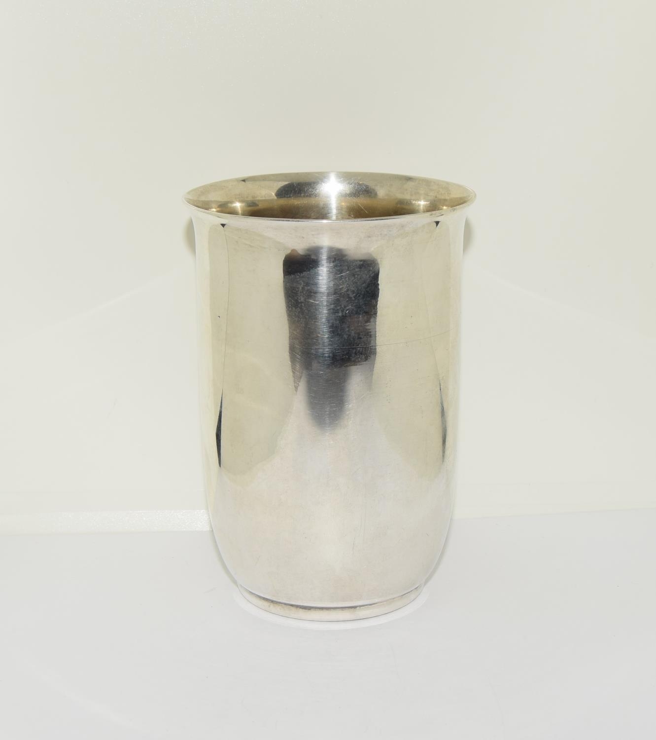 925 silver beaker with gilt linning 10x7cm 120gm - Image 4 of 4