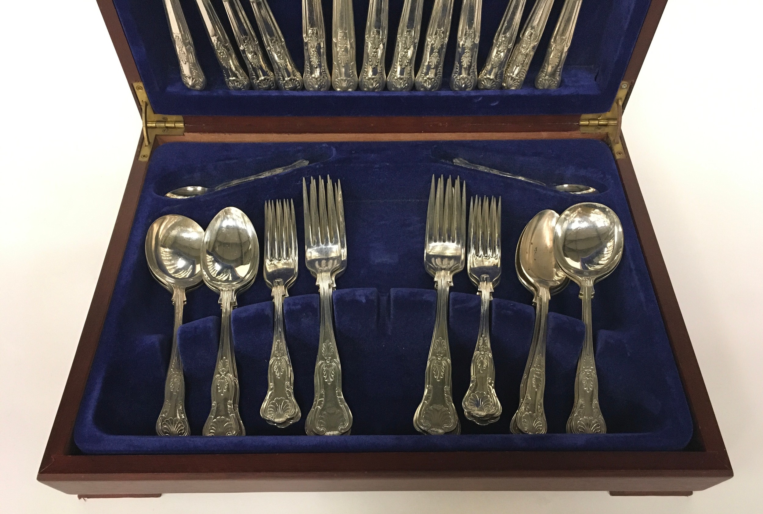 boxed cutlery set in the Queens pattern inspect - Image 2 of 4