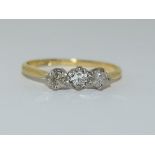 18ct gold and platinum ladies 3 stone diamond ring approx 0.33ct size M