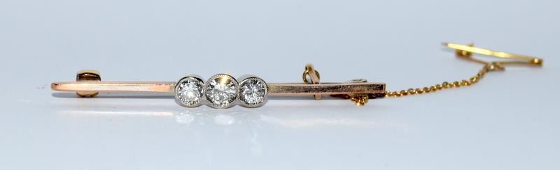 9ct Edwardian 3 stone diamond bar brooch - 0.7cts.