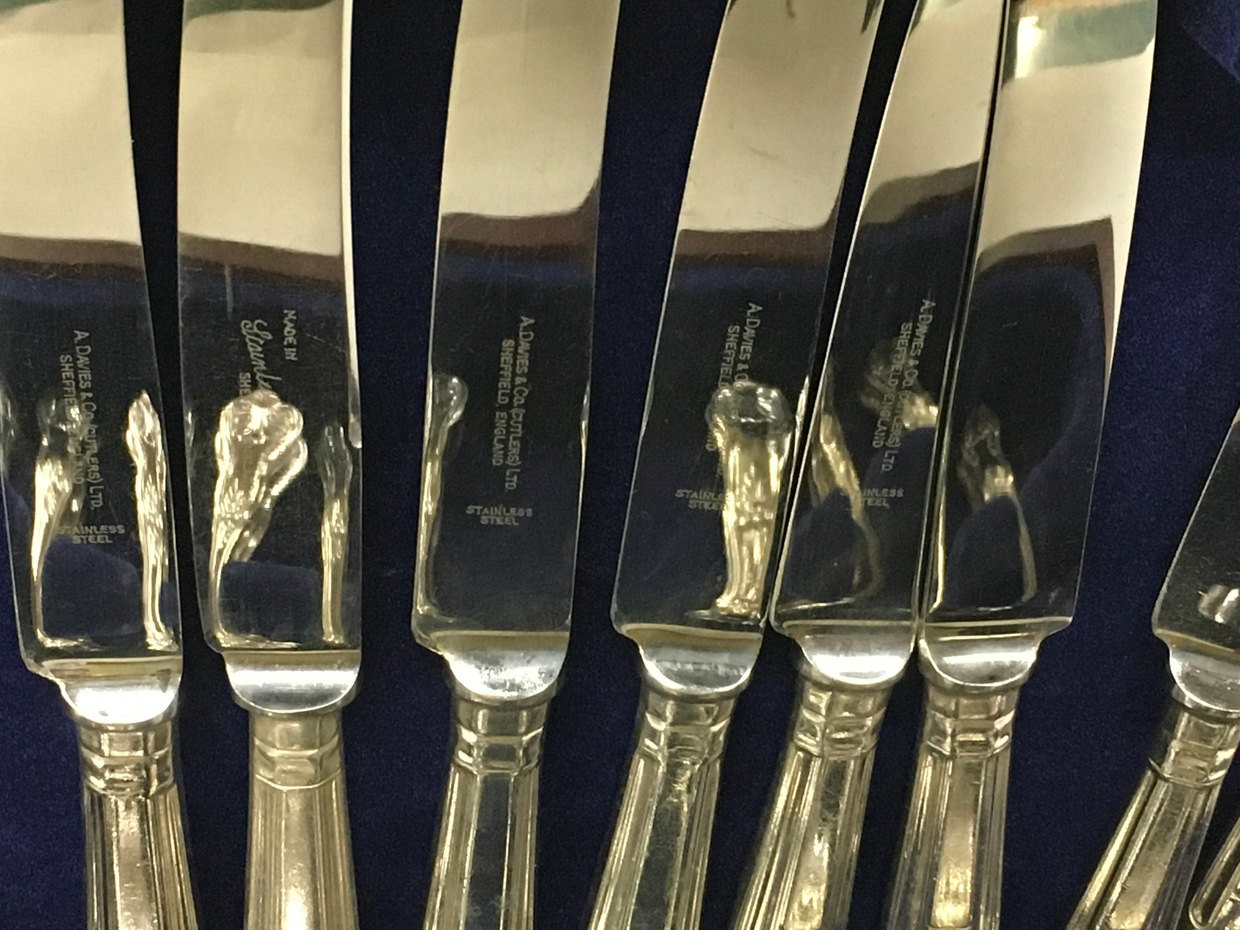 boxed cutlery set in the Queens pattern inspect - Image 4 of 4