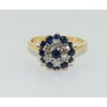 Sapphire/Diamond daisy 18ct gold ring Size O+