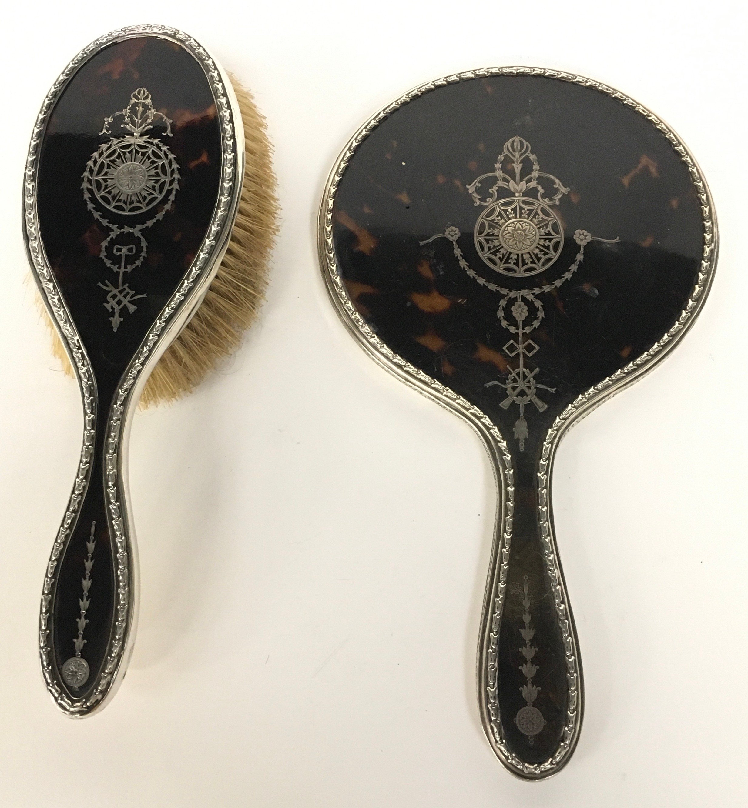 Quantity of silver items to include tortoise shell brushes - Image 5 of 5