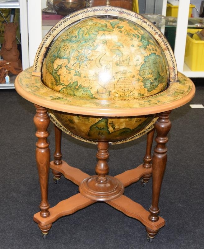 Globe Revolving drinks cabinet 100x60cm