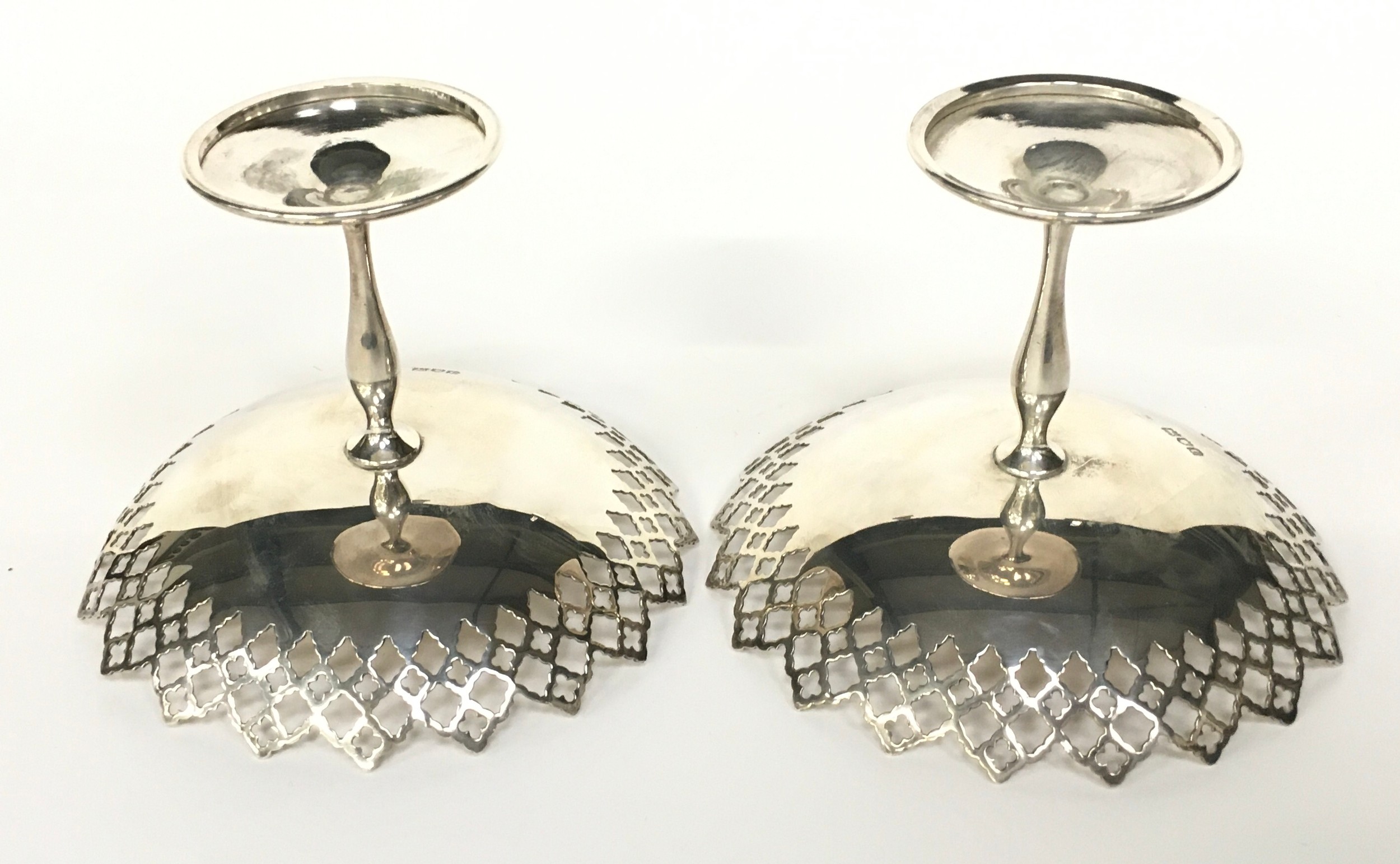 Pair of sterling silver pierced Bon Bon dishes 265gm - Image 3 of 4