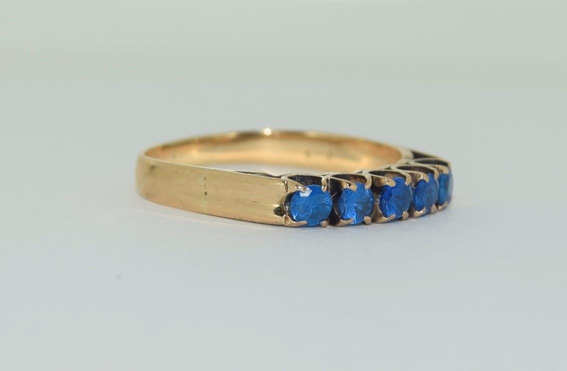 18ct gold ladies 5 stones blue topaz ring size O - Image 5 of 6