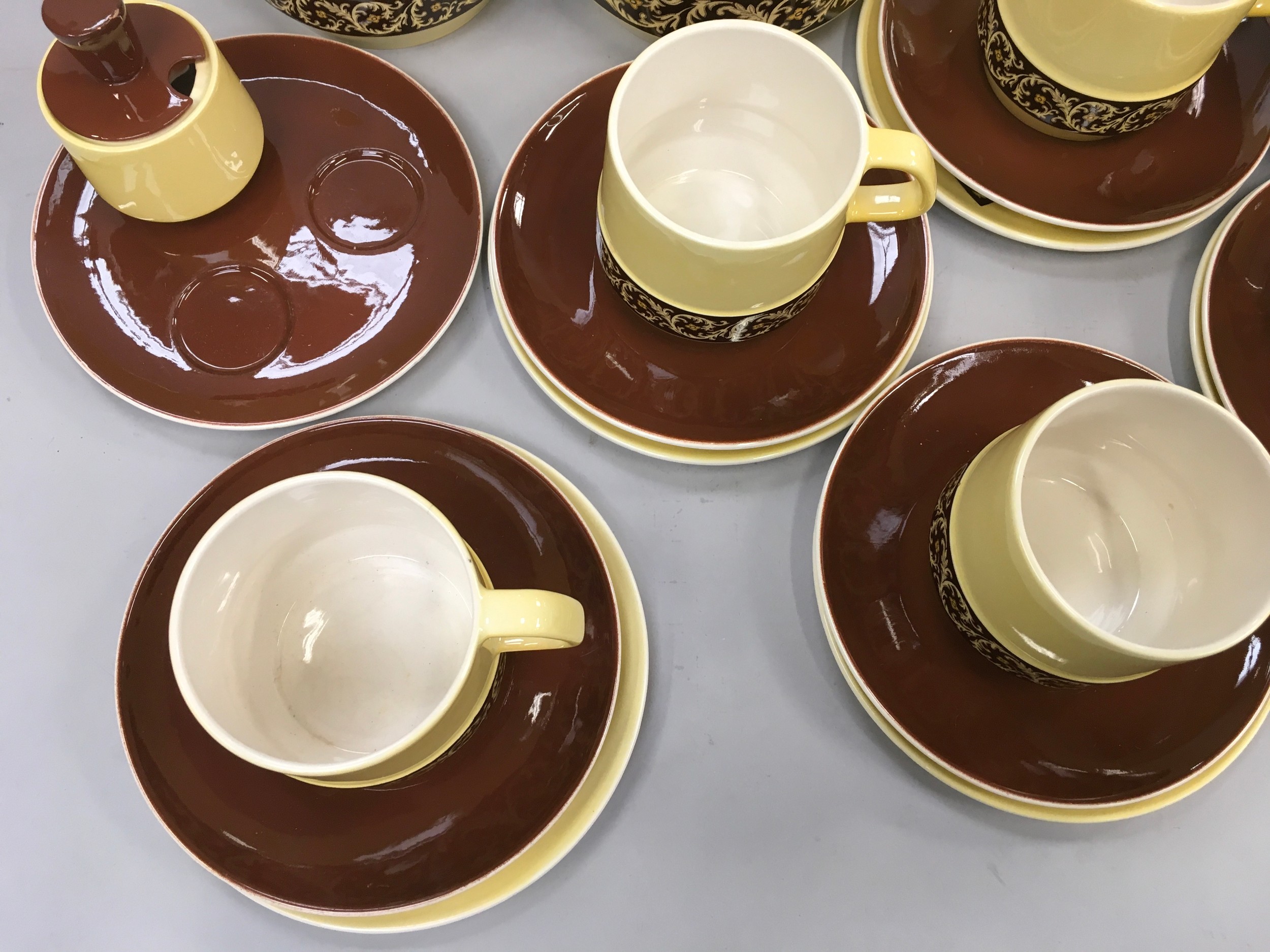 Carlton wear dinner/tea service unusual design yellow/brown - Image 6 of 7