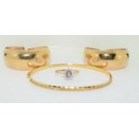 9ct gold ladies ring size P,gold large hoop earrings and a gold bracelet 14gm