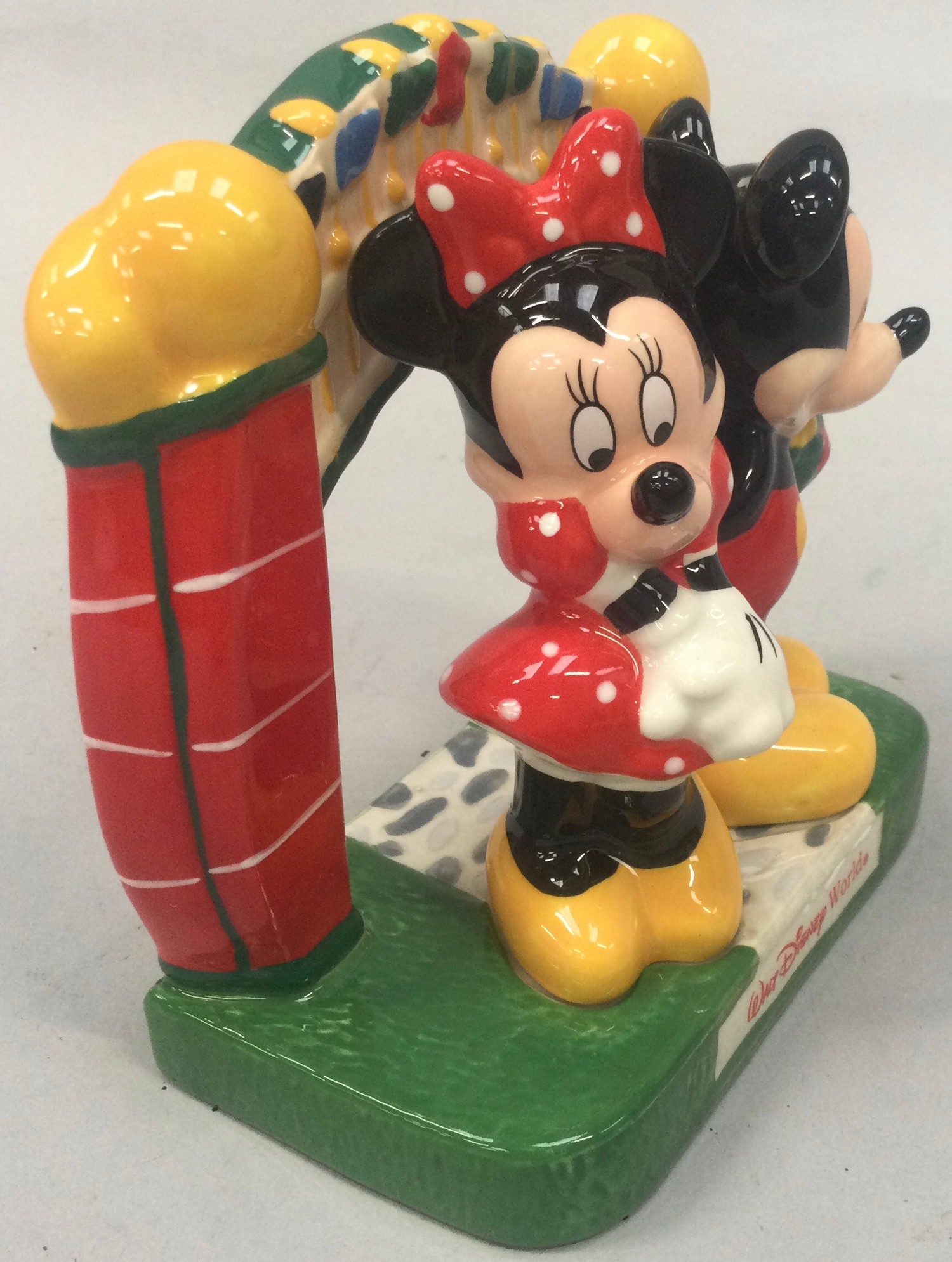 Walt Disney World Mickey and Minnie mouse salt and pepper condiment set. - Image 3 of 5