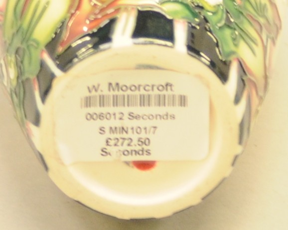 Moorcroft vase fully marked and signed to base 19cm tall - Image 2 of 3