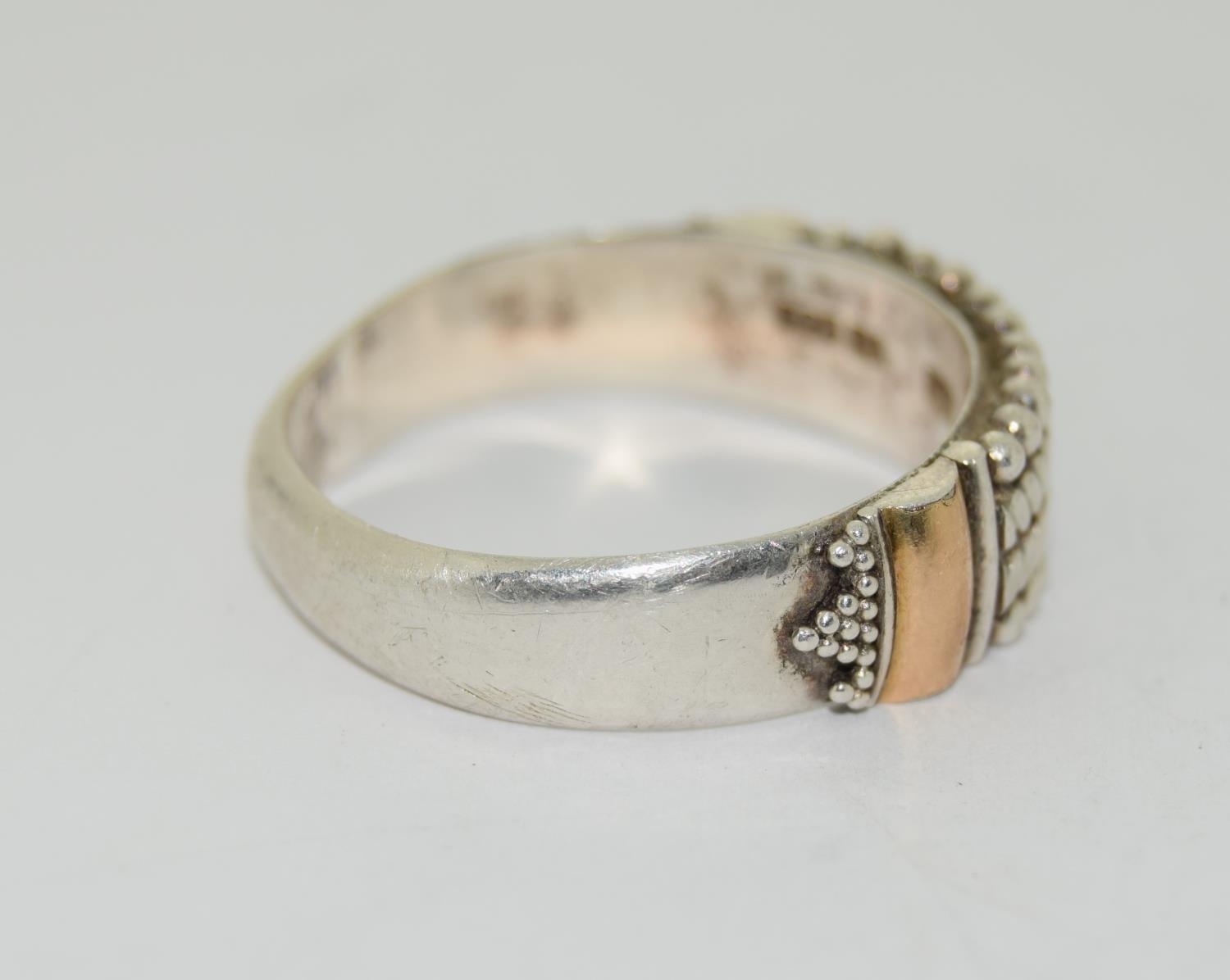 A Designer Suarti 925 silver and 18K ring, Size V - Image 2 of 3