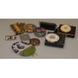 A selection of vintage compacts etc to include Stratton, Coty etc. Also includes a lipstick, compact