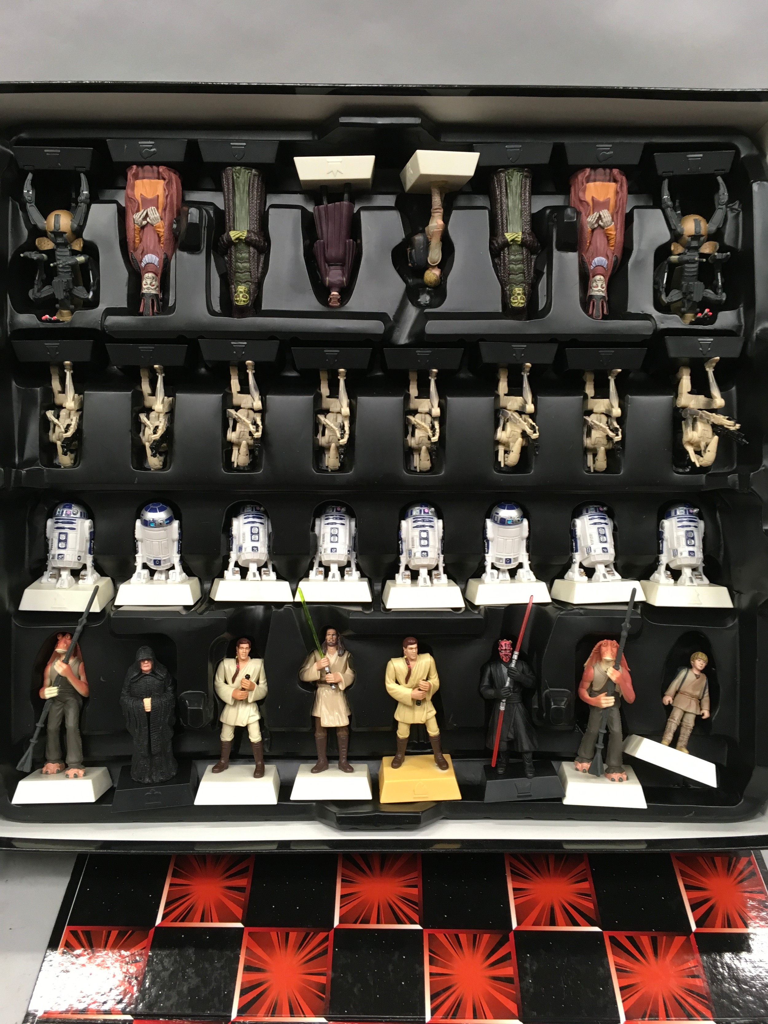 Star Wars Episode I chess set boxed. - Bild 2 aus 4