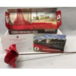 Commemorative Tower of London poppy c/w box and certificate