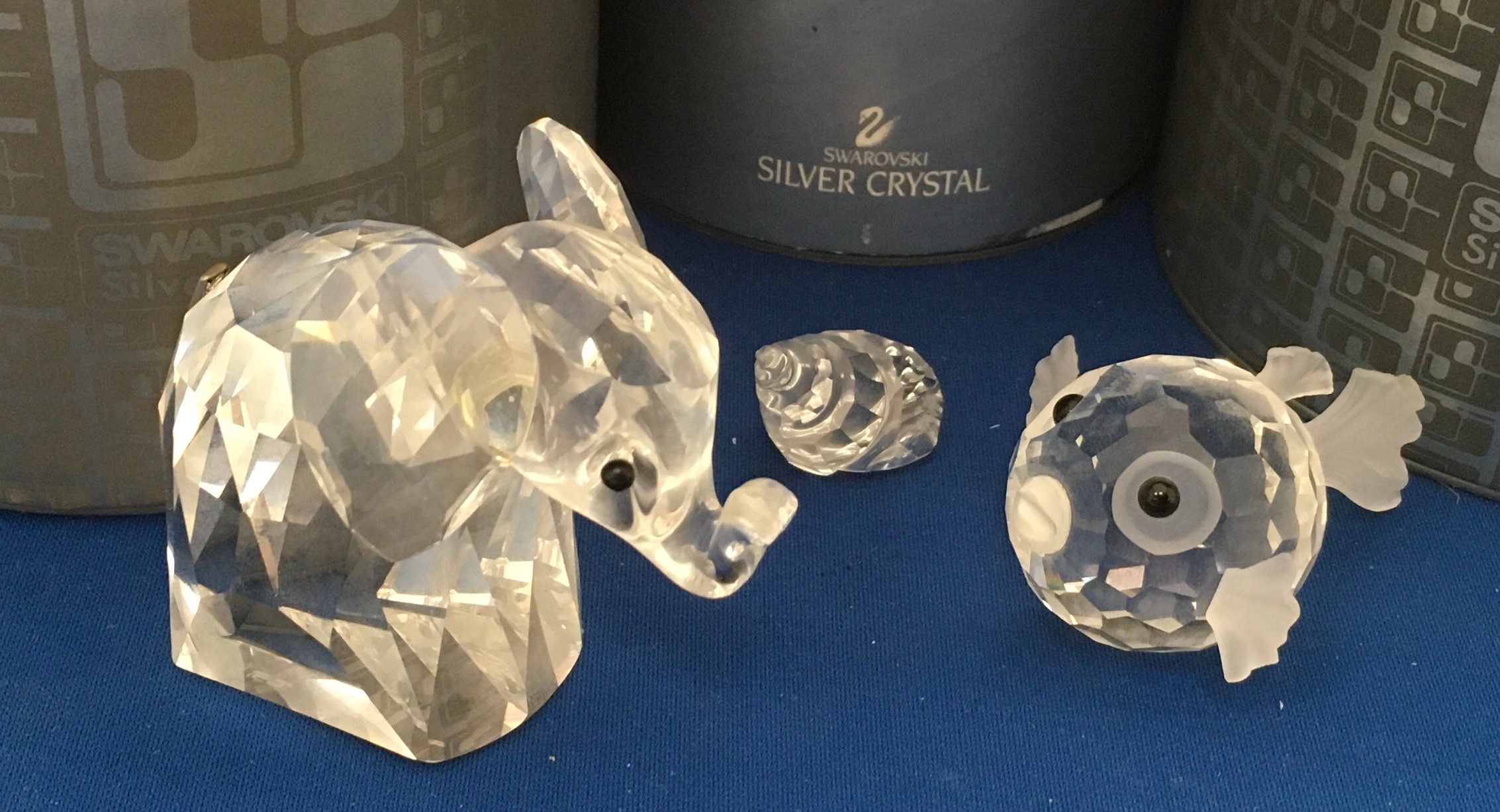 Swarovski silver crystal figures Conch Shell 191691, Water Lily 7600nr124, Large elephant 010015, - Image 3 of 3