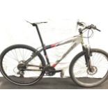 Carrera Vulcan mountain bike. (24)