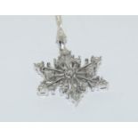 Diamond set 925 silver snowflake pendant. (TR5)