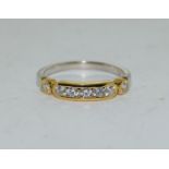 A 925 silver and silver gilt ring, Size O (new) (D1)