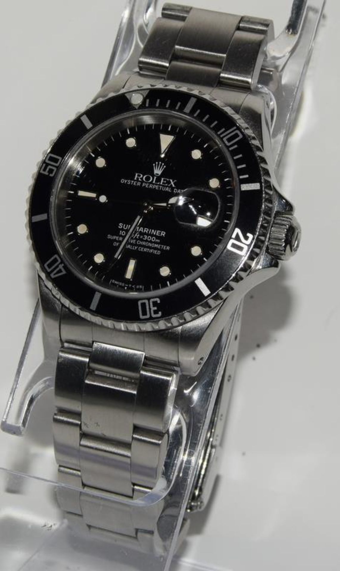 Rolex Submariner model 16610 Nov 1996, running, good condition, comes complete with both box, papers - Image 3 of 11