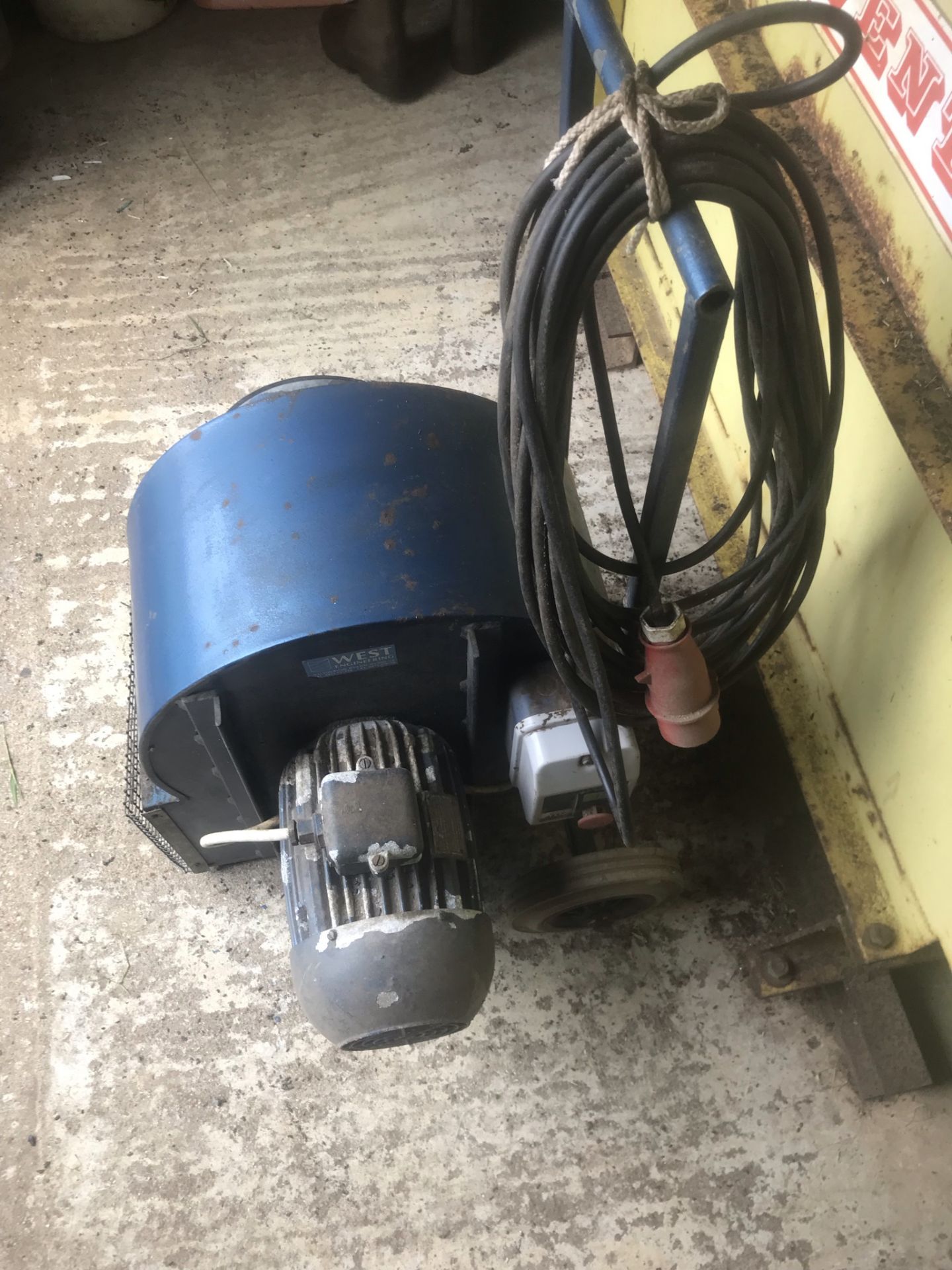 WEST ENGINEERING BLOWER WITH 7HP MOTOR
