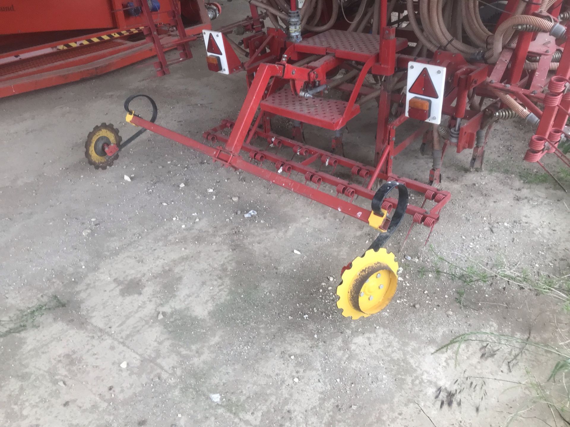 6M WEAVING TINE DRILL, PRE EMERGENCE MARKERS, - Image 9 of 11