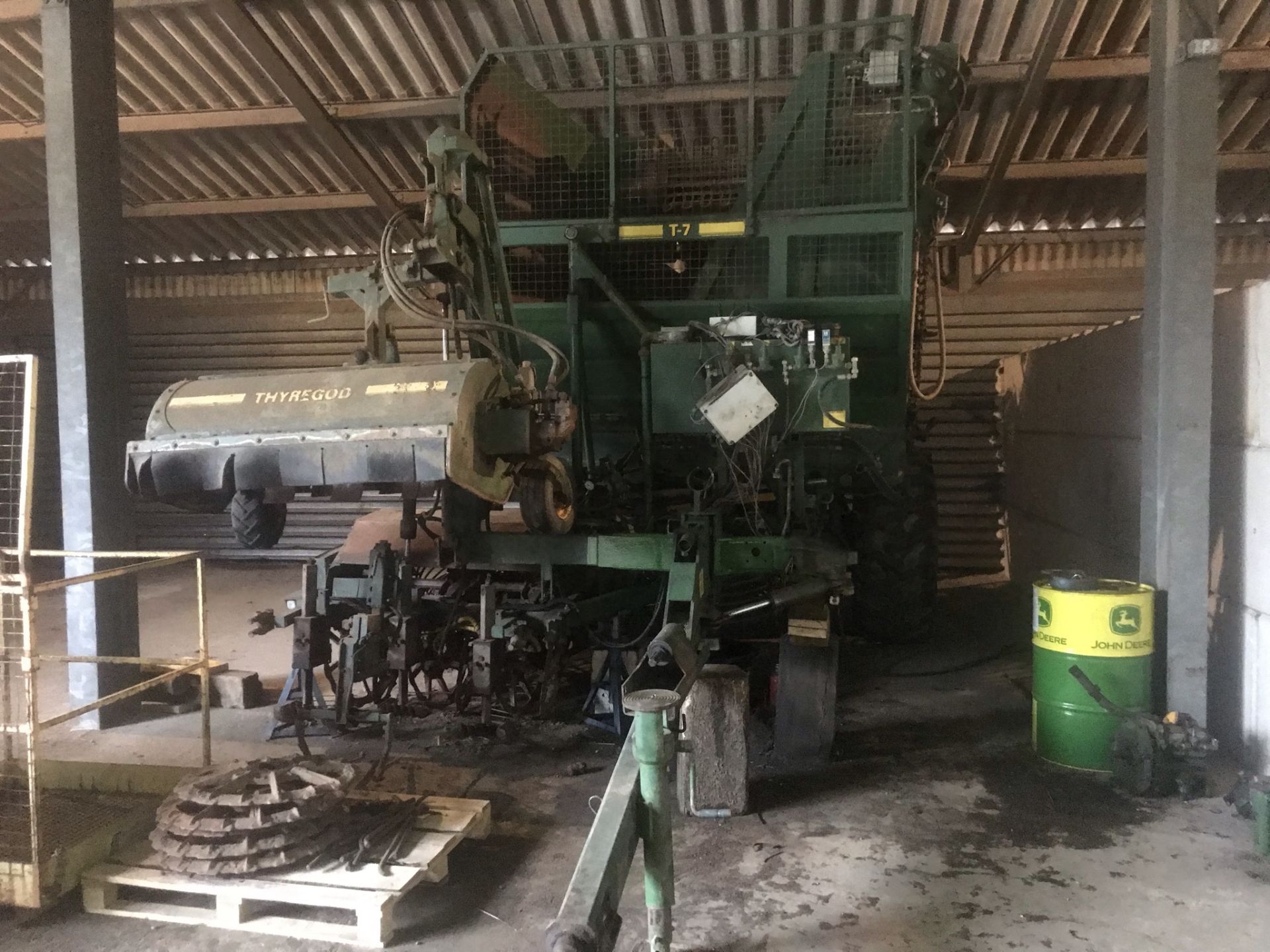 THYREGOD T7 SUGAR BEET HARVESTER AND SPARES