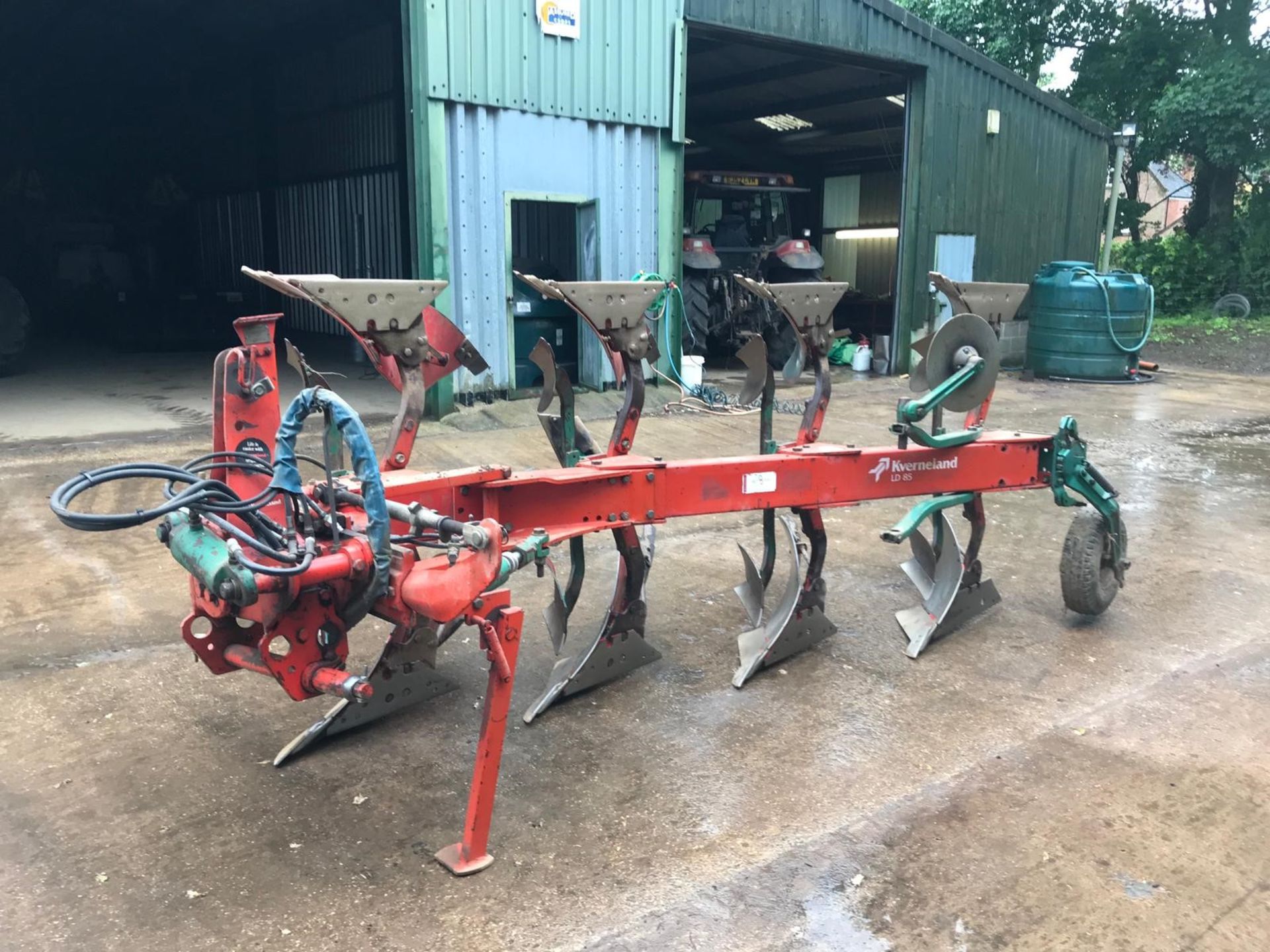 KVERNELAND LD85 4 FURROW PLOUGH, - Image 3 of 3