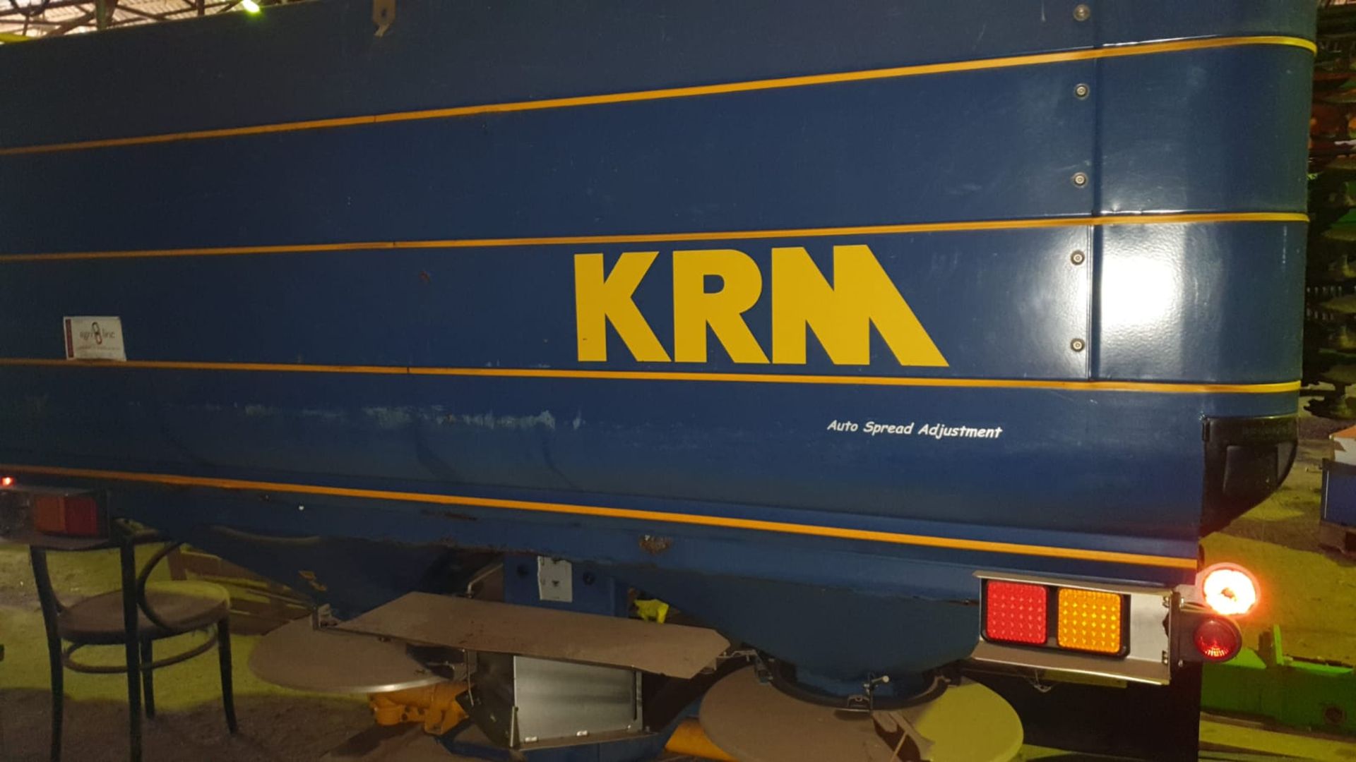 2003 KRM FERTILISER SPREADER, M2W WITH WEIGHT CELLS, PTO, - Image 4 of 6