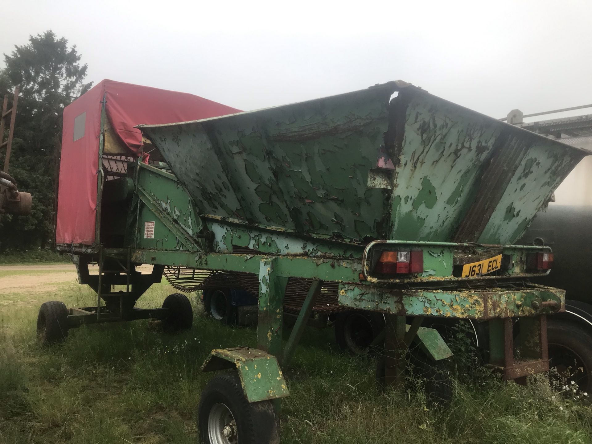 BRETTENBRIDGE 180 SUGAR BEET CLEANER AND PICKING OFF TABLE - Image 3 of 15