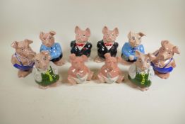 Two sets of Wade Natwest piggy banks (10)