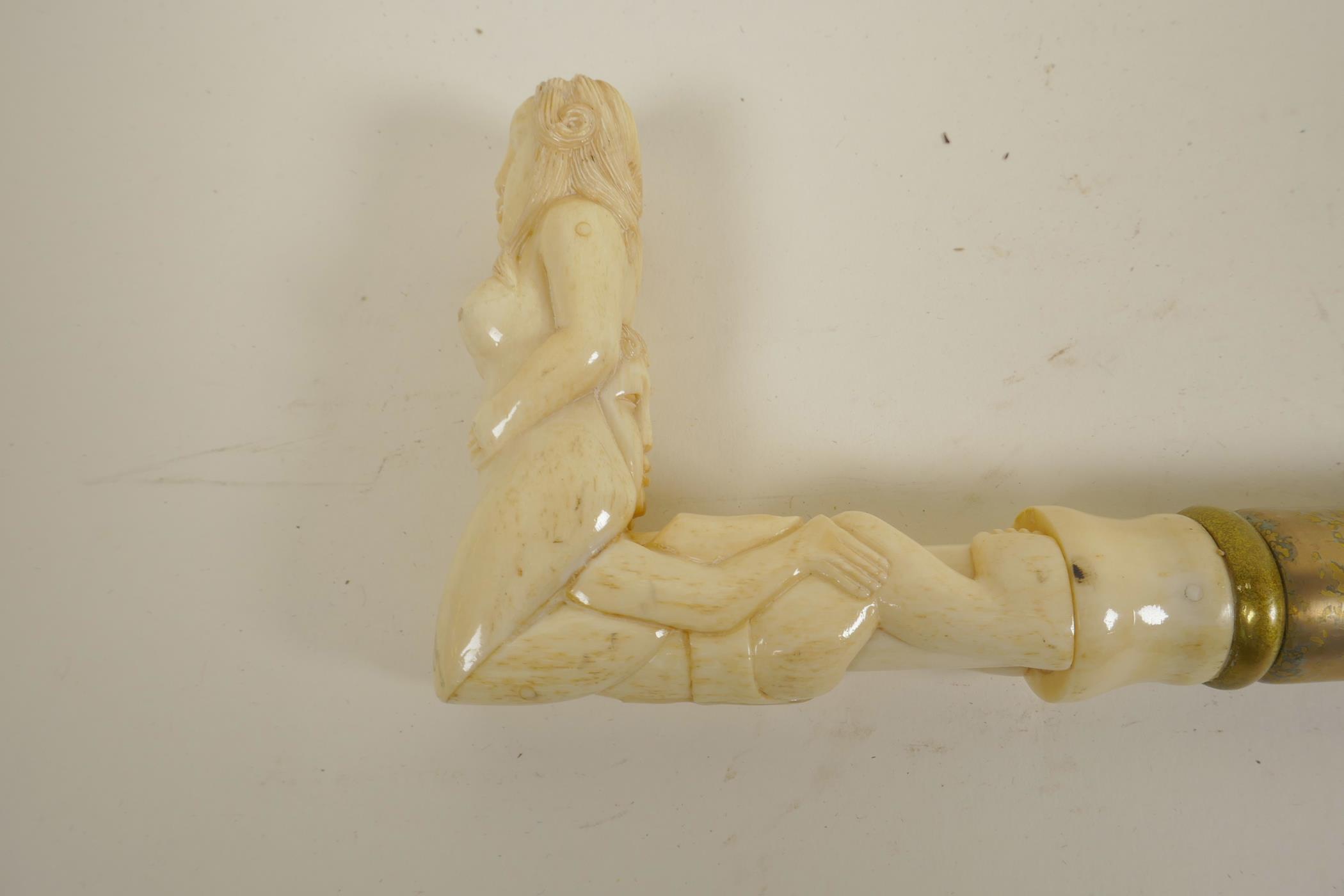 A hardwood walking stick with bone handle carved as erotic figures, 36" long - Image 3 of 4