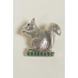 A 925 silver brooch in the form of a squirrel, 1" high