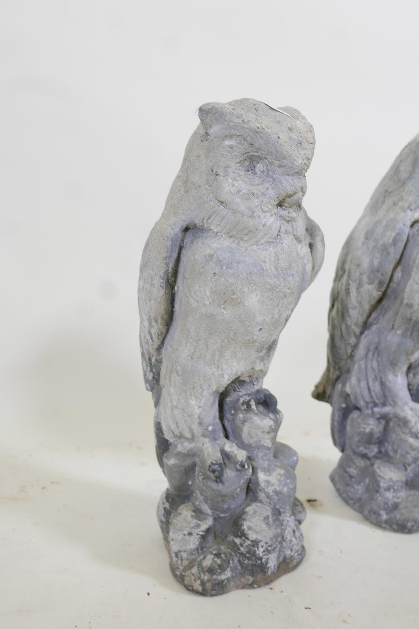 A pair of vintage painted cast concrete owls, 17" high - Image 3 of 3