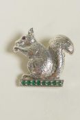 A 925 silver brooch in the form of a squirrel, 1" high