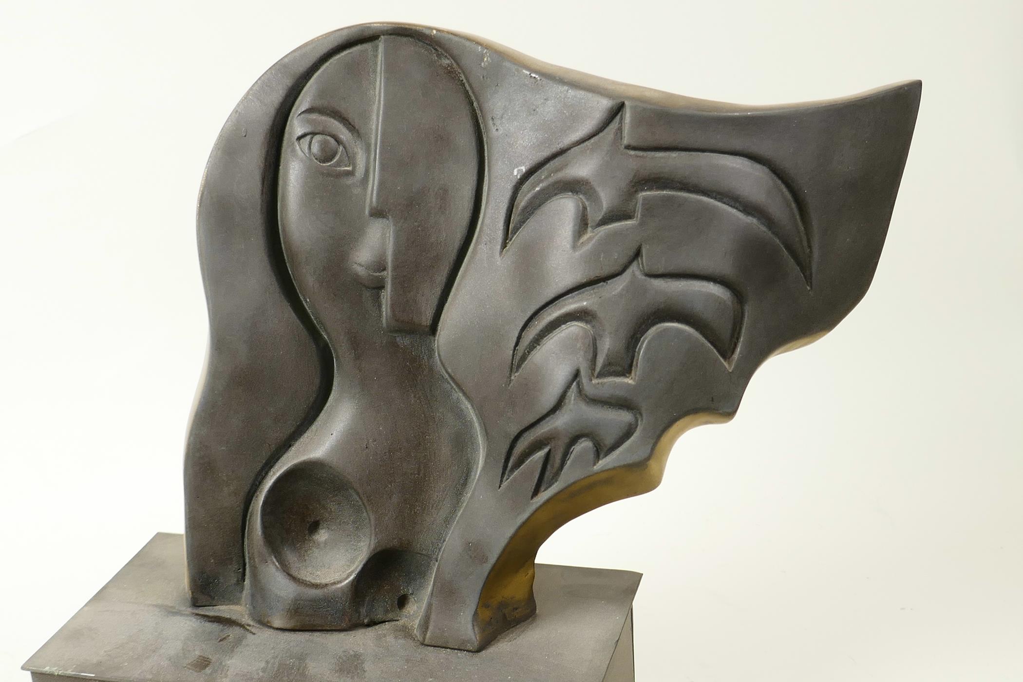 A modernist pressed bronze sculpture in the style of Picasso on a rectangular plinth, 9" high - Image 2 of 4