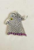 A sterling silver brooch in the form of a parrot, 1¼"