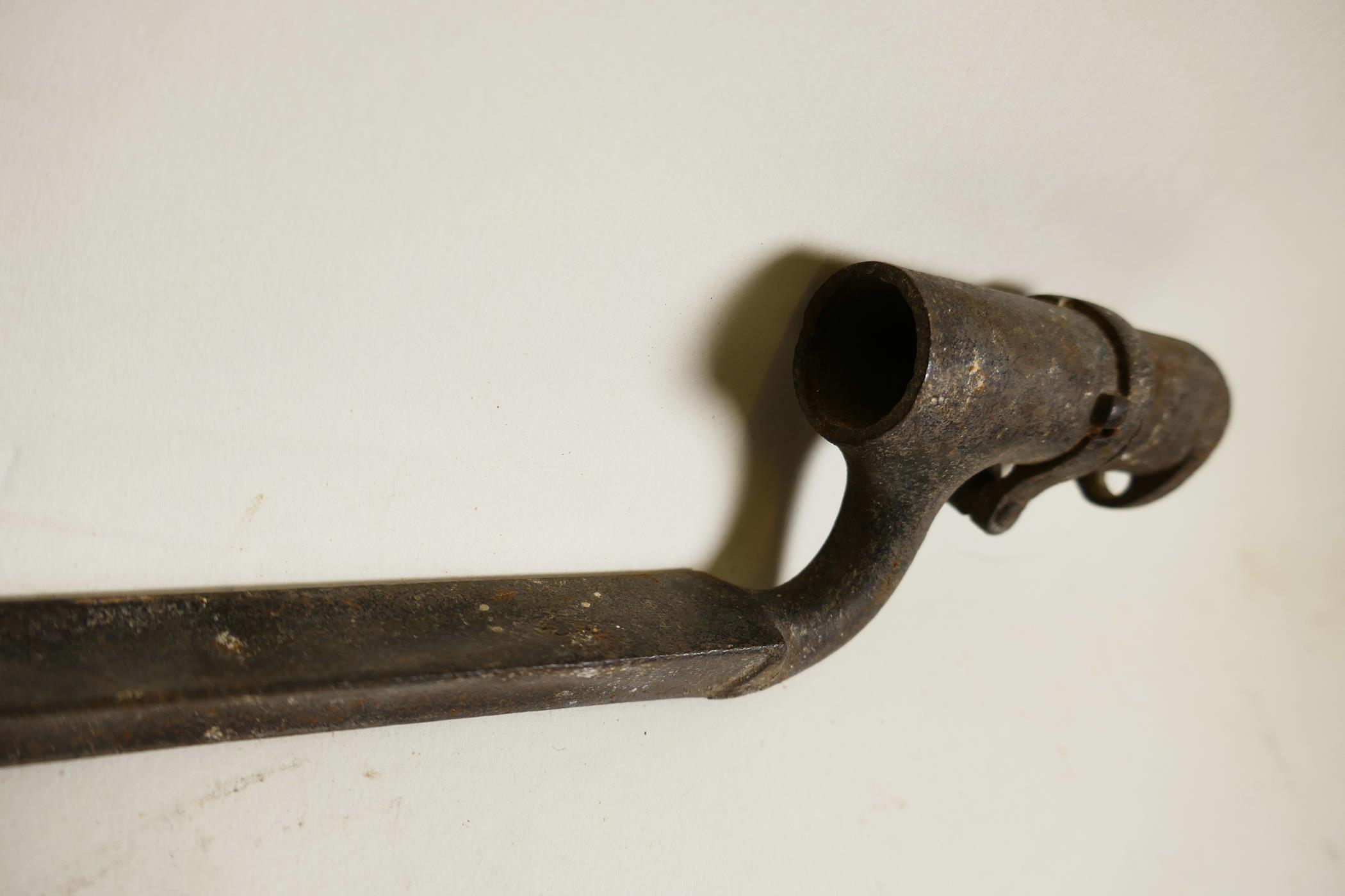 A possible 'Brown Bess' socket bayonet from the early C19th, total length 20", length of blade - Image 3 of 8