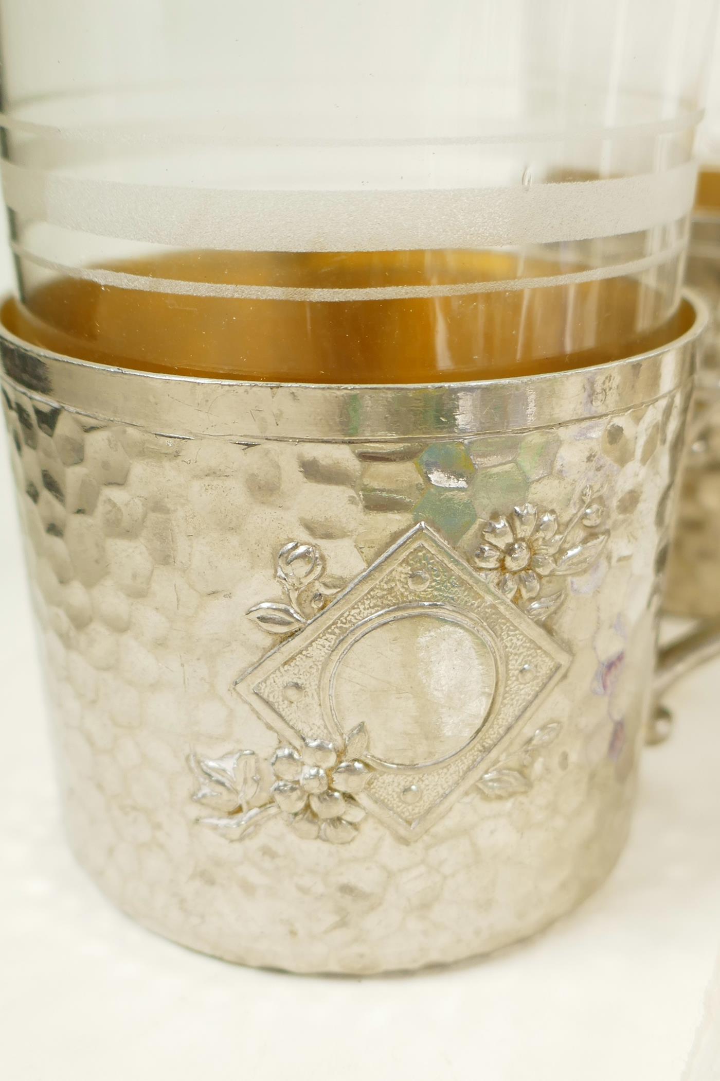 A set of six toddy glasses in engraved pewter holders, together with seven custard glasses and a bag - Image 2 of 2