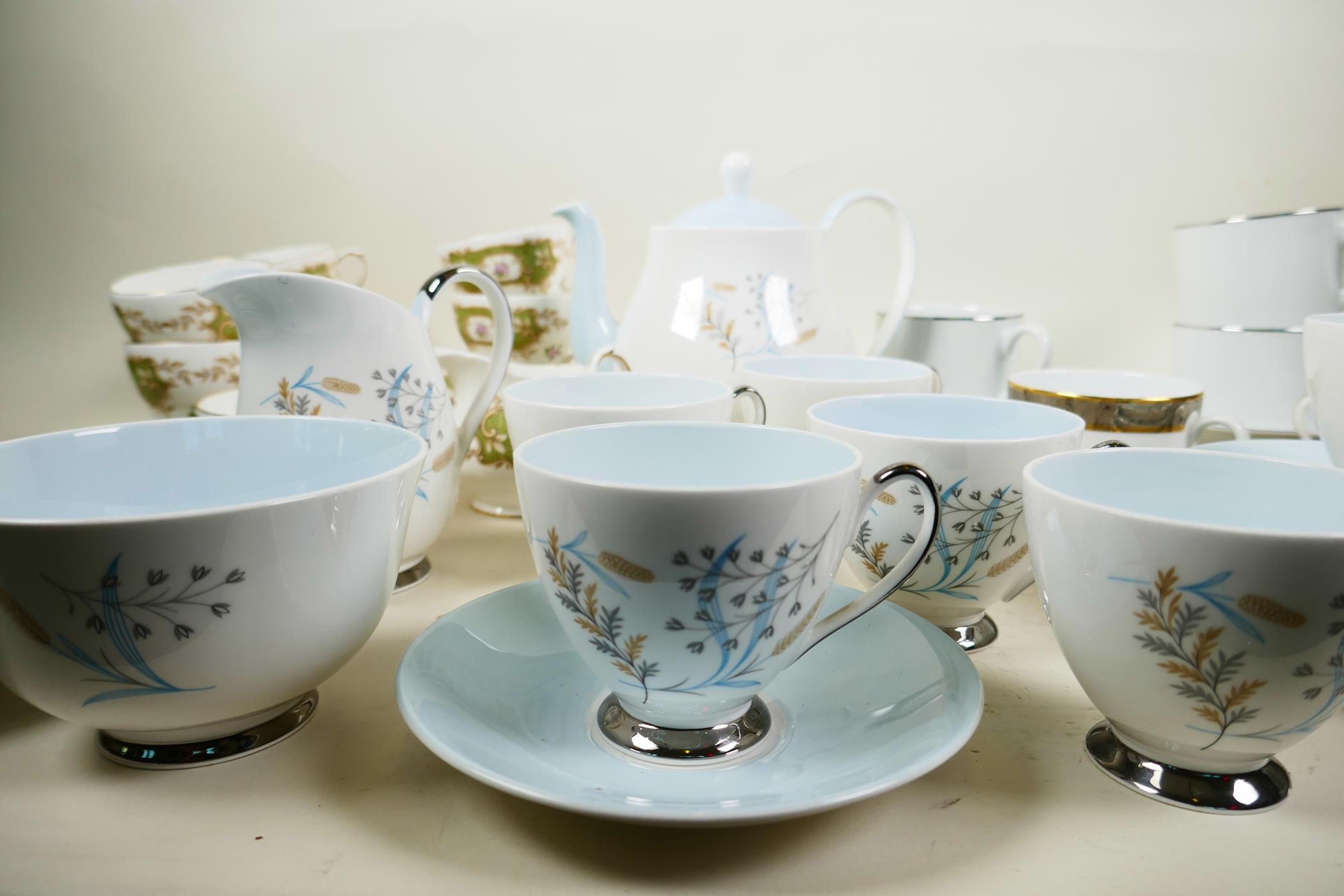 A quantity of porcelain including a pair of Limoges Philippe Deshoulieres Orleans pattern teacups - Image 2 of 9