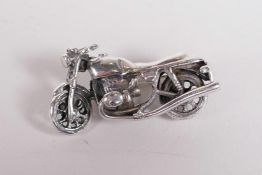 A 925 silver brooch in the form of a motorbike, 1½" long