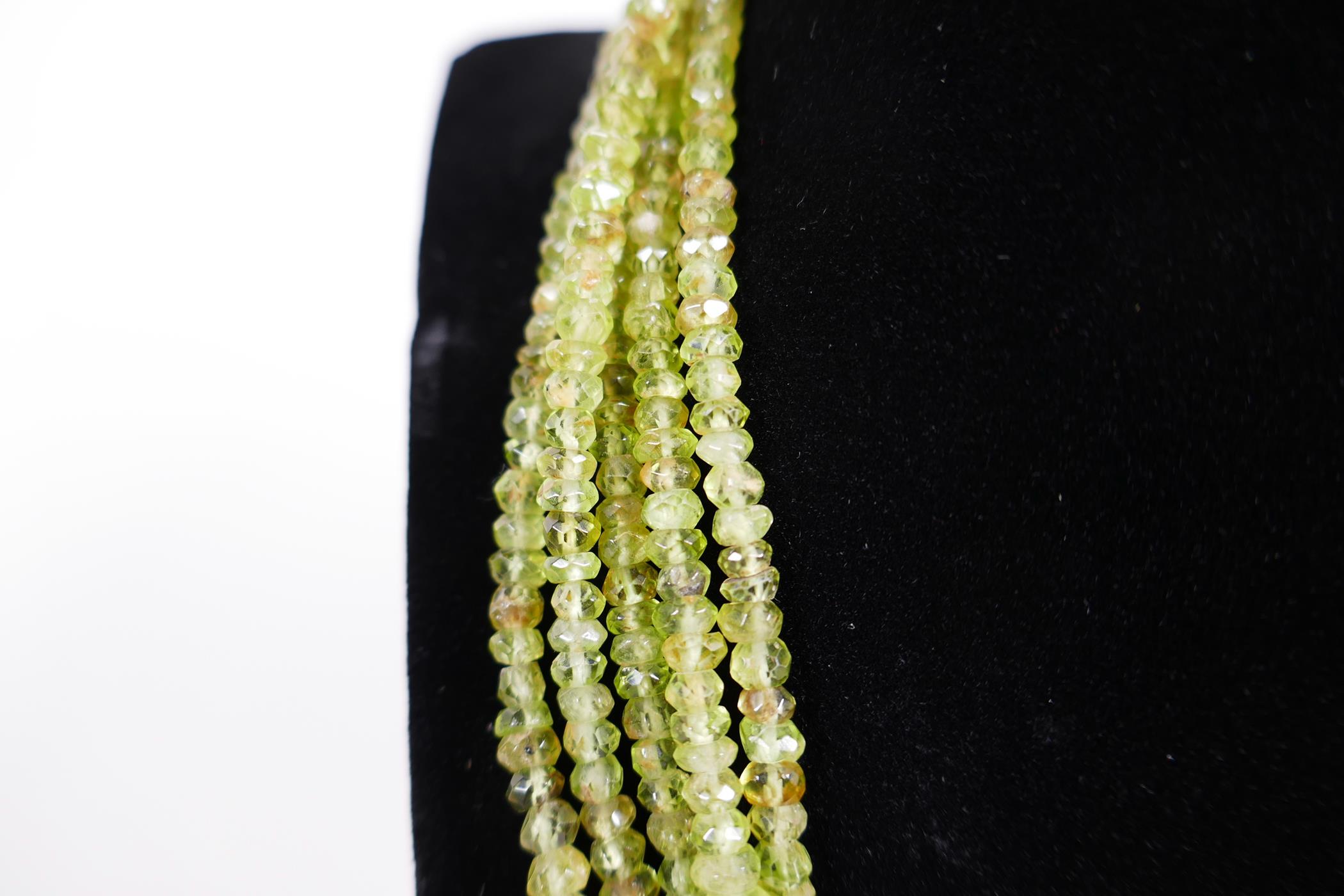 A four row green peridot gemstone necklace, with adjustable silver clasp, 18" long - Image 3 of 8