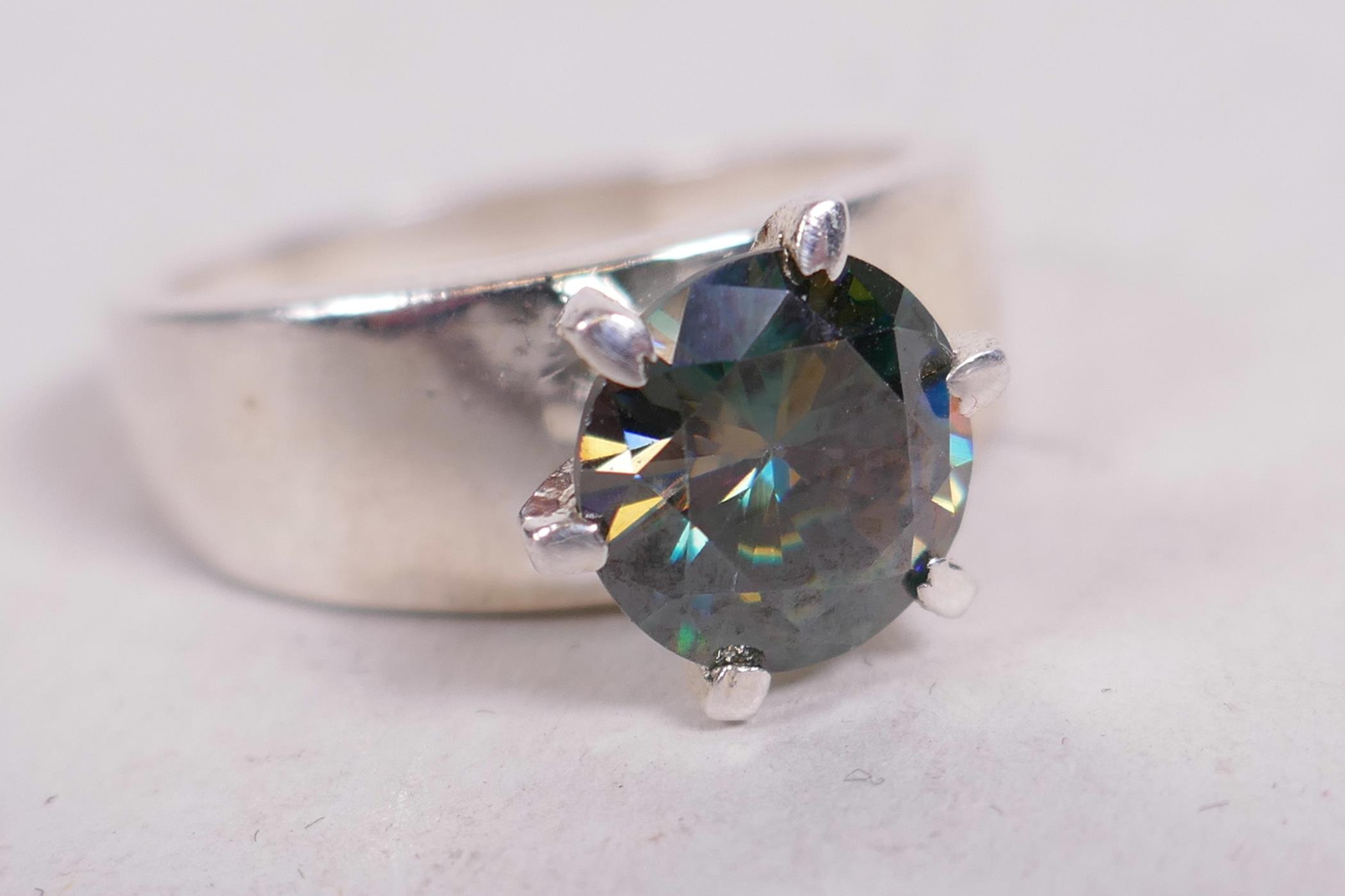 A 2.10ct blue moissanite gemstone ring set in sterling silver, stamped 925 - Image 7 of 8