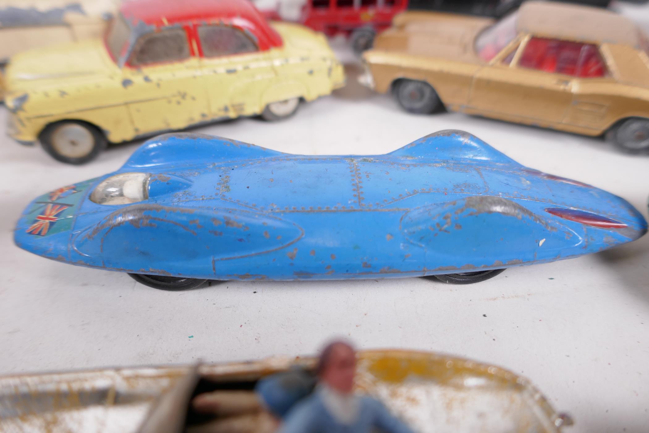 A quantity of vintage die cast model cars, Matchbox, Dinky, early Corgi, including Lesney, Jaguar - Image 5 of 9