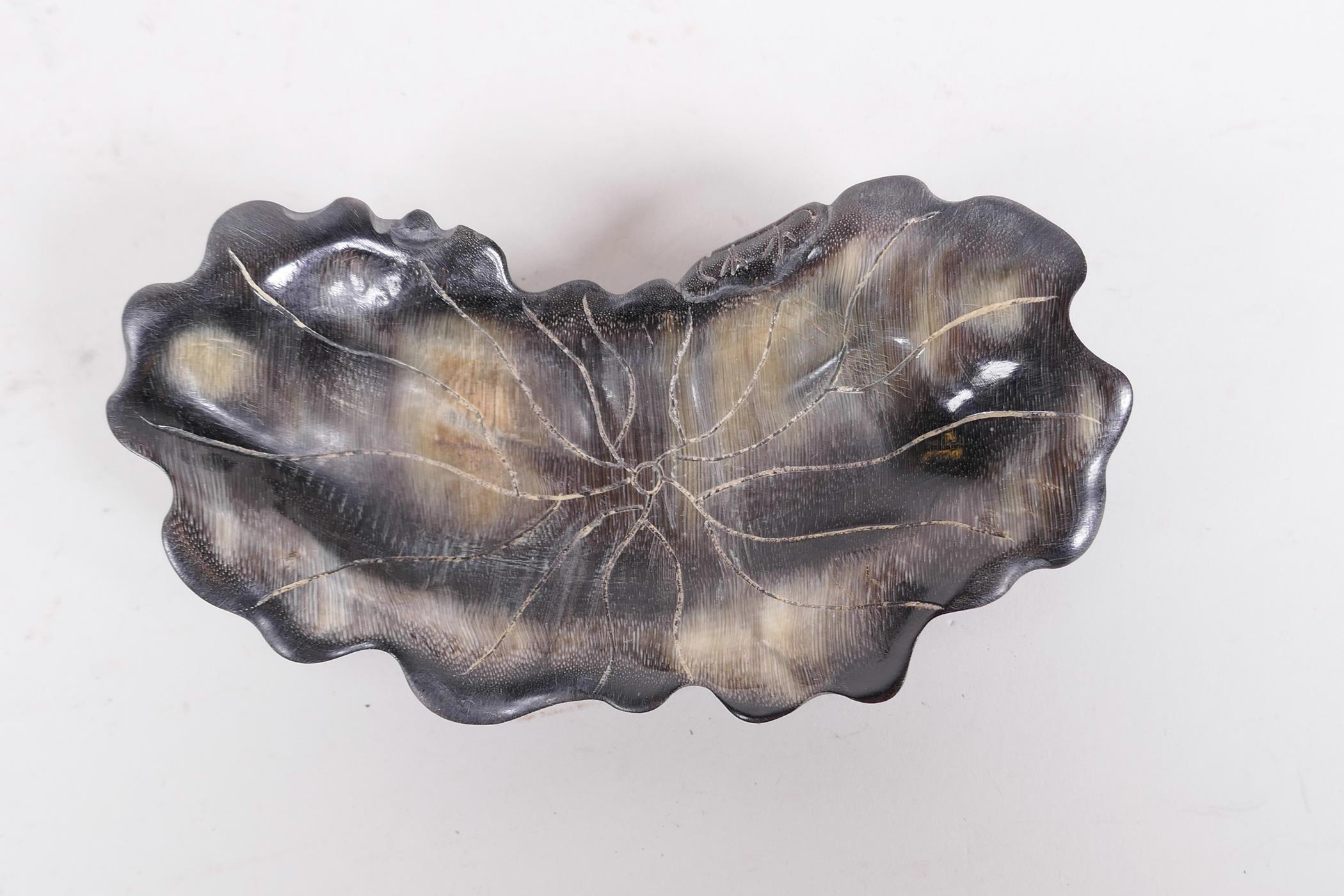 A Chinese carved horn trinket dish in the form of a lily pad, 5" x 2½" - Image 2 of 2