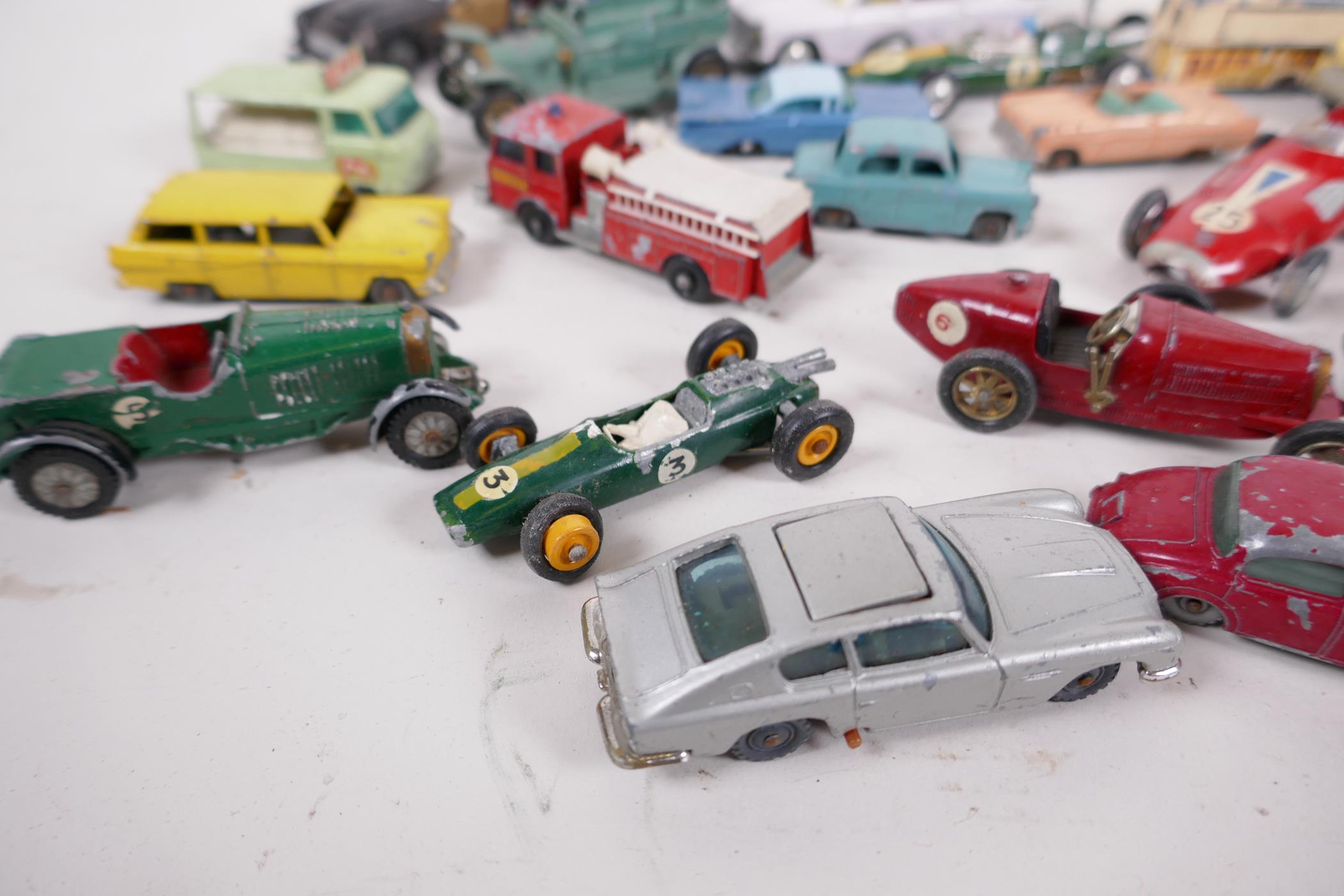 A quantity of vintage die cast model cars, Matchbox, Dinky, early Corgi, including Lesney, Jaguar - Image 3 of 9