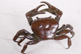 A large Jizai style bronze figurine of a crab, 4¼" wide