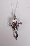 A 925 silver skull crucifix pendant necklace, 1½" drop