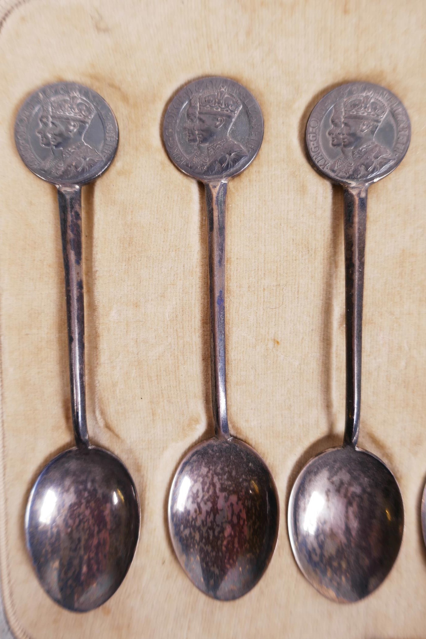 Two sets of sterling silver 1937 coronation teaspoons in original silk lined presentation boxes - Image 5 of 13